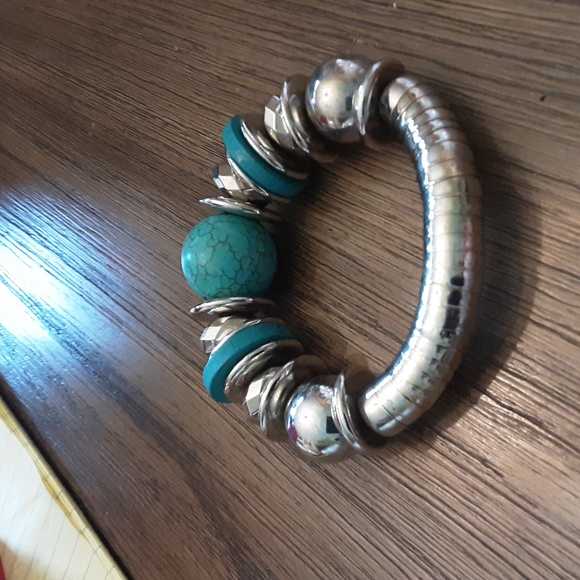 Bracelet bead and faux turquoise silver tone - Picture 2 of 2
